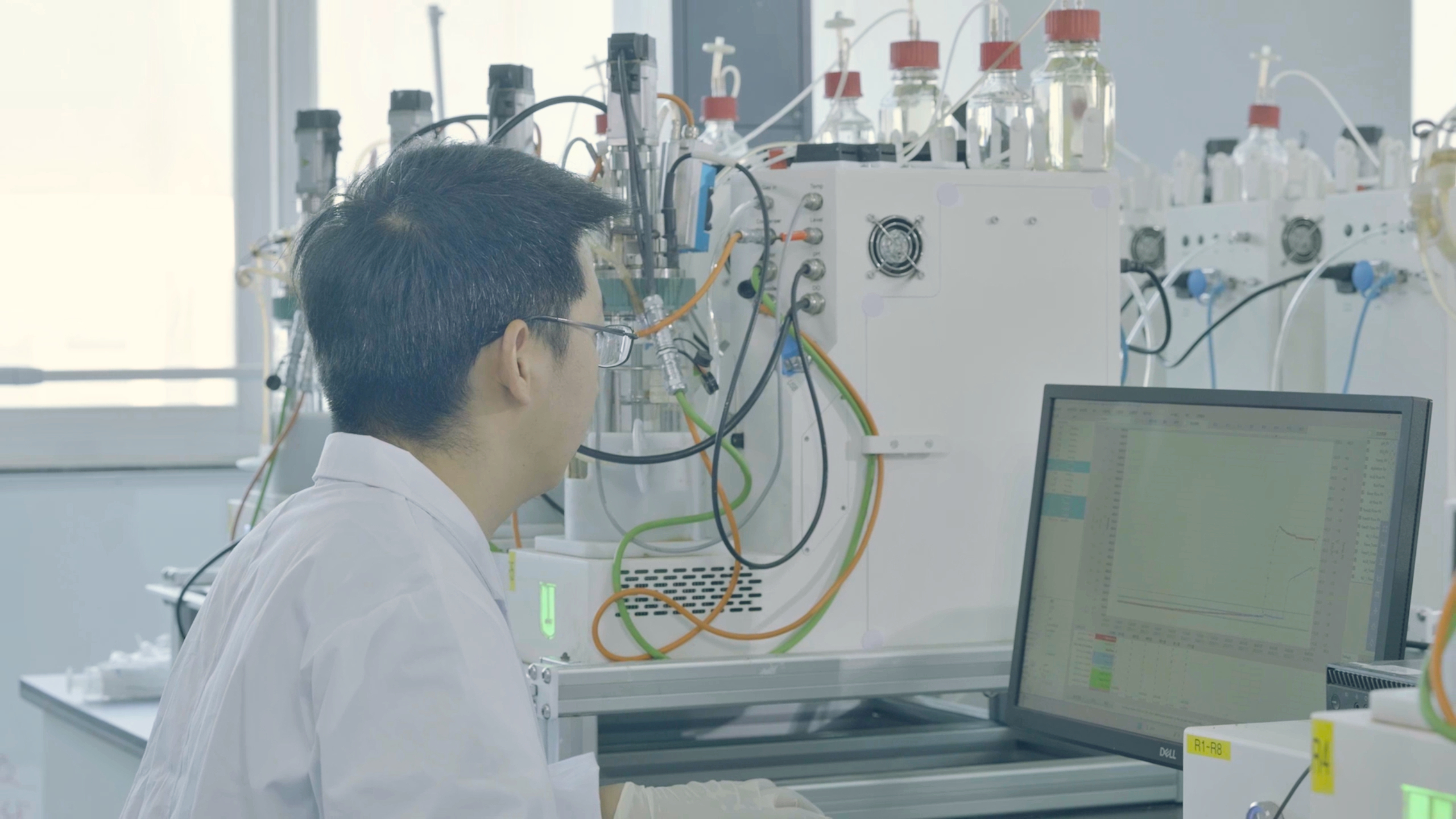华恒生物“生物+AI”战略入选国家级典型案例！